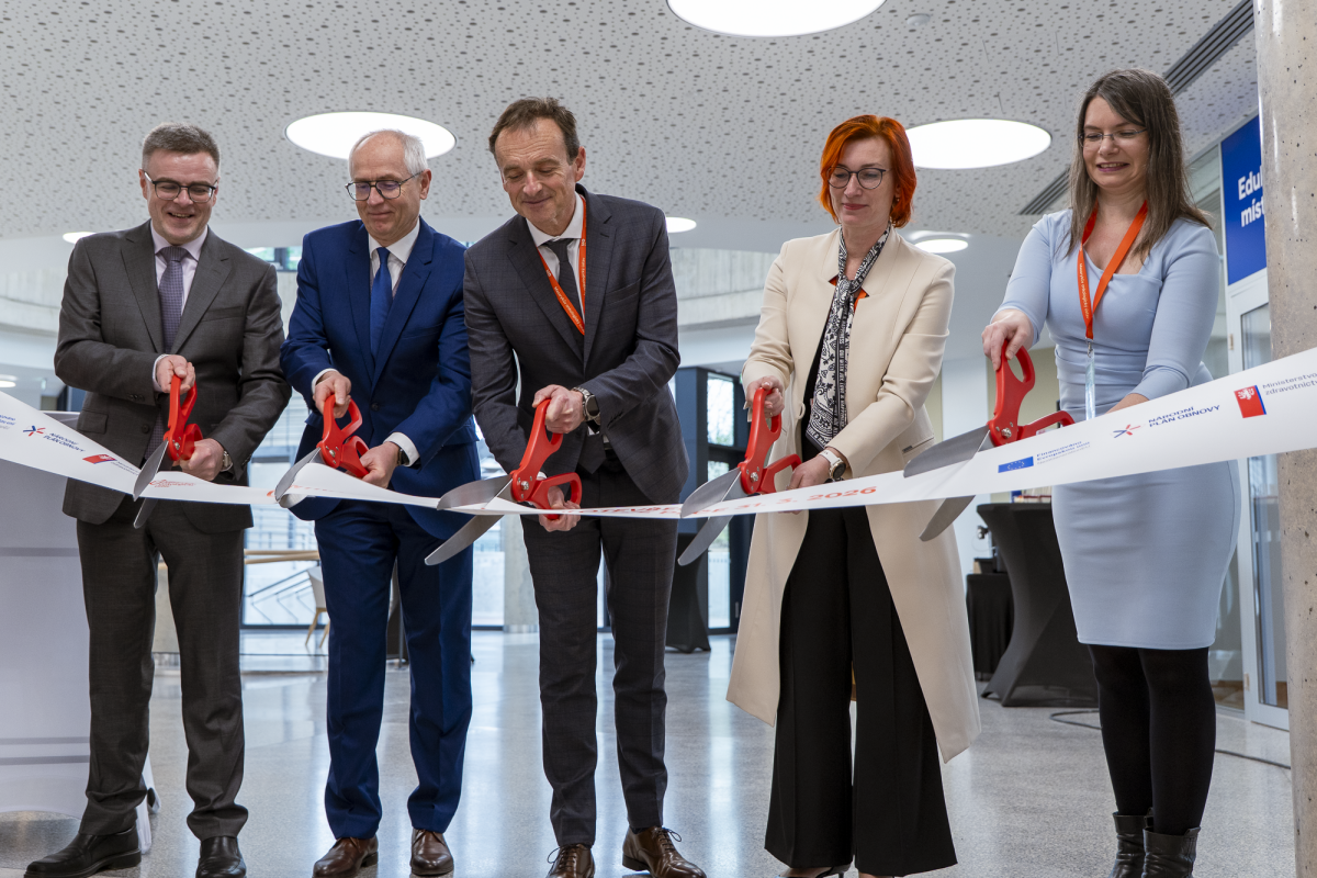 Nově otevřené unikátní Centrum inovativní a&nbsp;podpůrné péče se stává vstupní branou do Masarykova onkologického ústavu